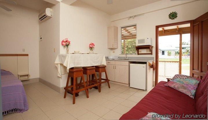 Michelo Suites Placencia Exterior photo